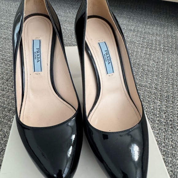 Prada platform pumps heels - Picture 3 of 5